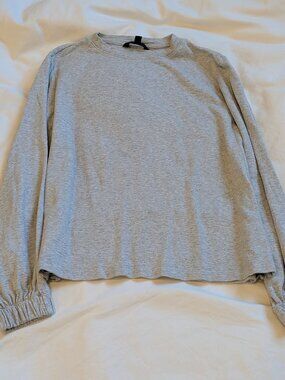 Banana Factory Long Puffy Sleeve Gray